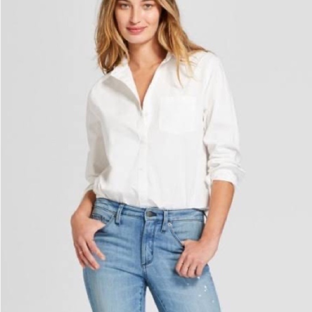White Linen Beach Long Sleeve Universal Threads Button Up (Medium)